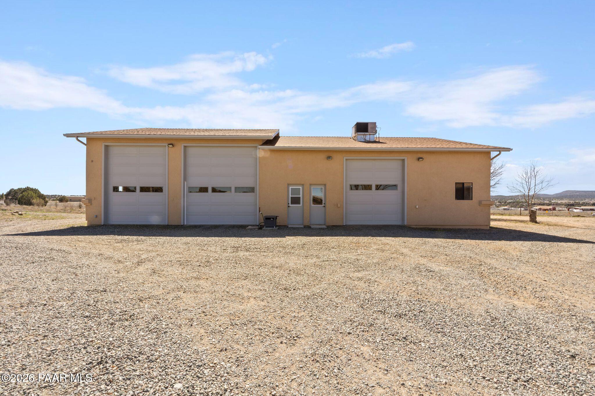 650 East Rimrock Road Paulden, AZ 86334 - Photo 59 of 108 246-Garage