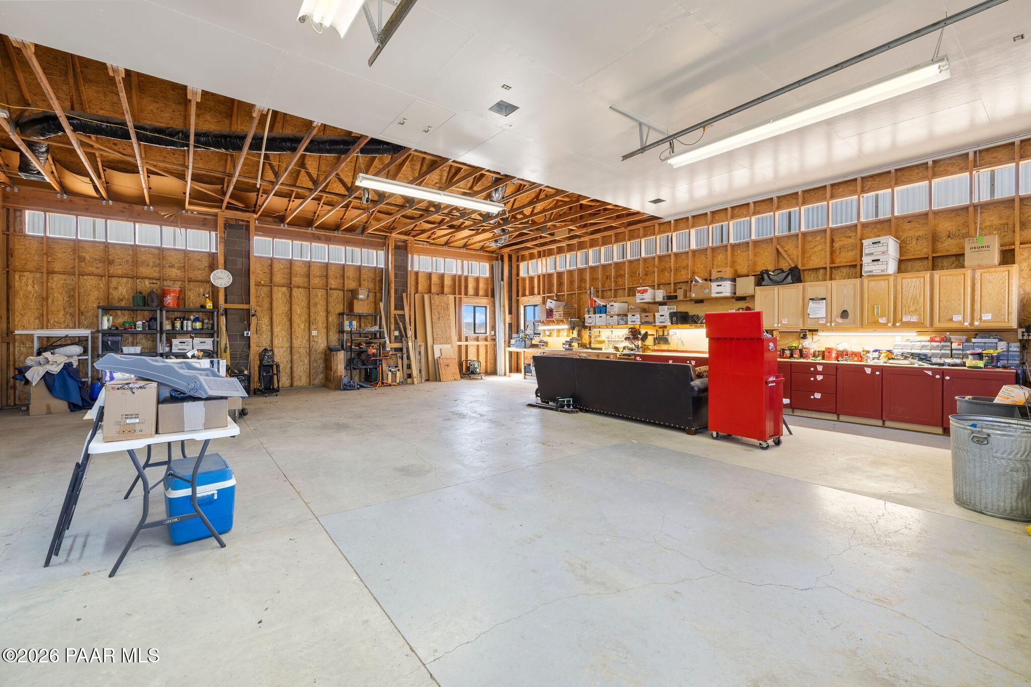 650 East Rimrock Road Paulden, AZ 86334 - Photo 60 of 108 255-Garage