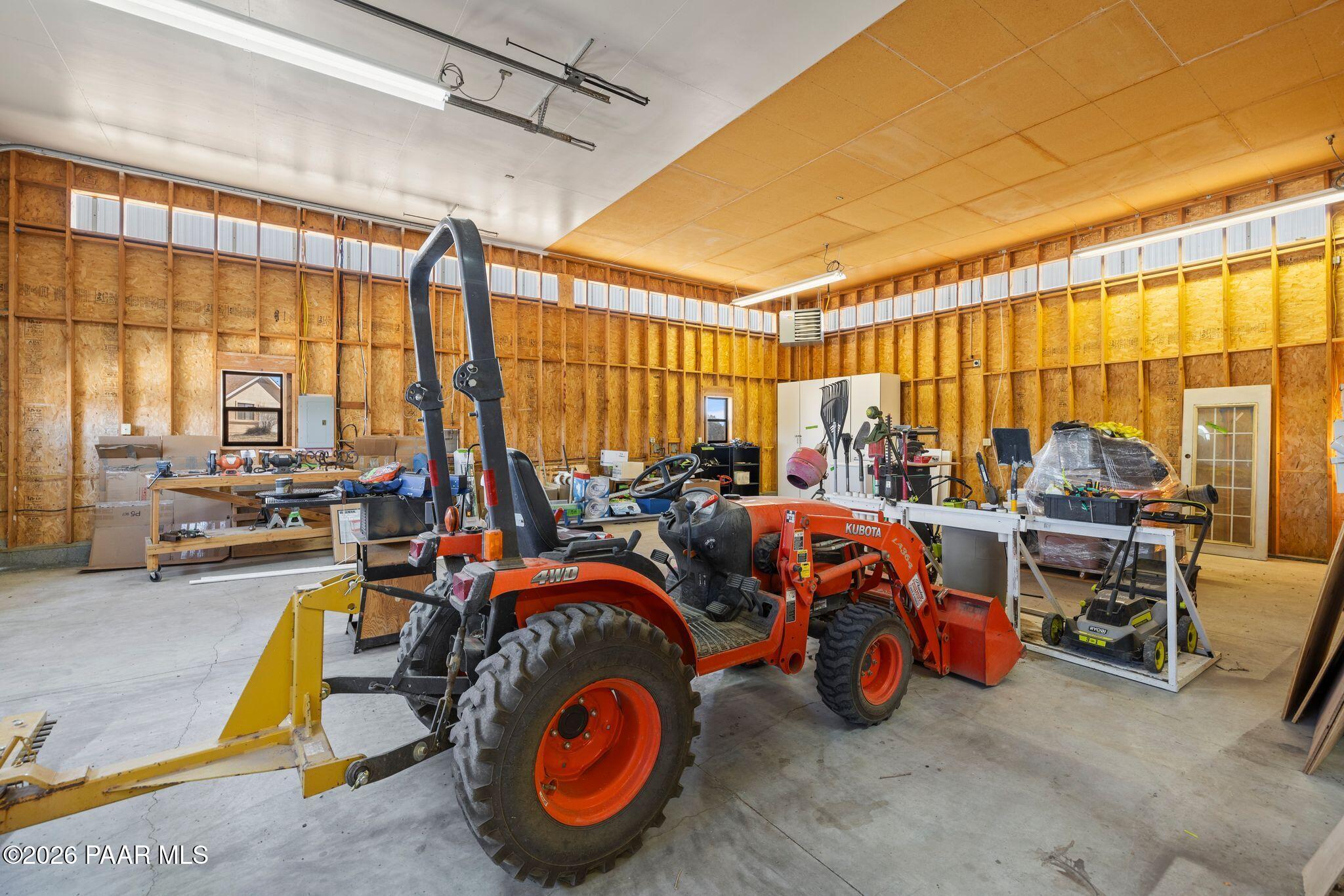 650 East Rimrock Road Paulden, AZ 86334 - Photo 63 of 108 270-Garage