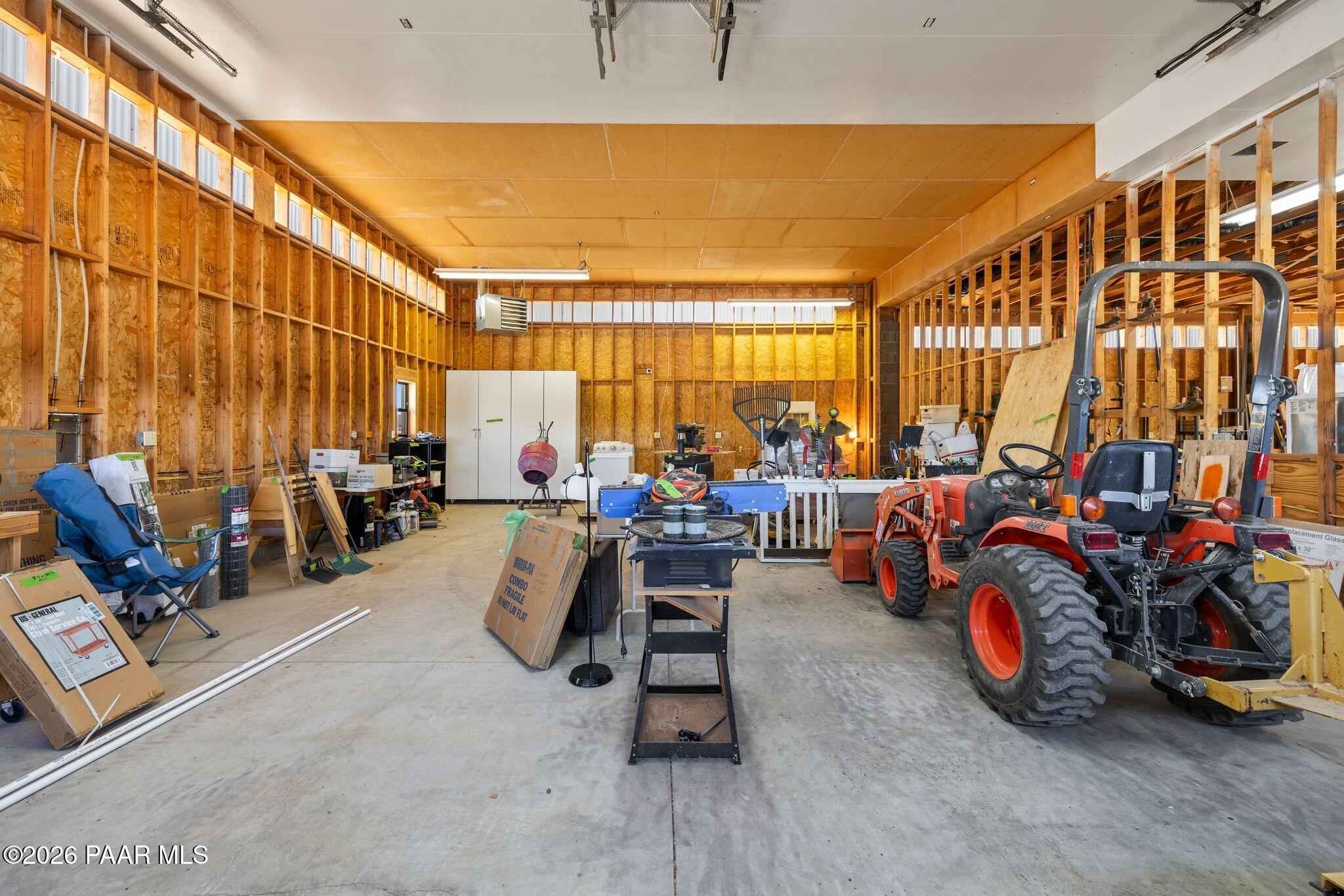 650 East Rimrock Road Paulden, AZ 86334 - Photo 64 of 108 274-Garage