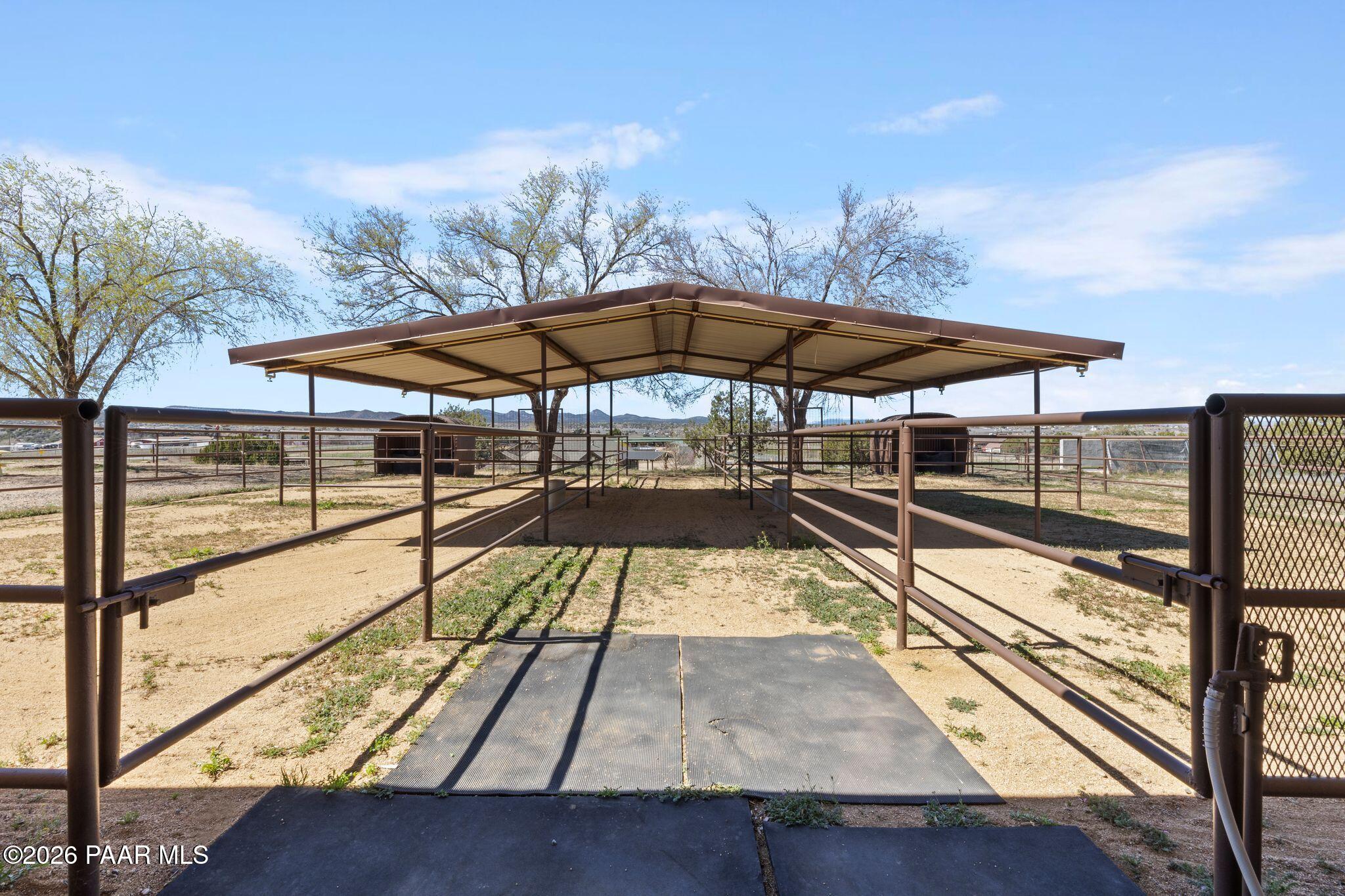 650 East Rimrock Road Paulden, AZ 86334 - Photo 72 of 108 Horse corrals