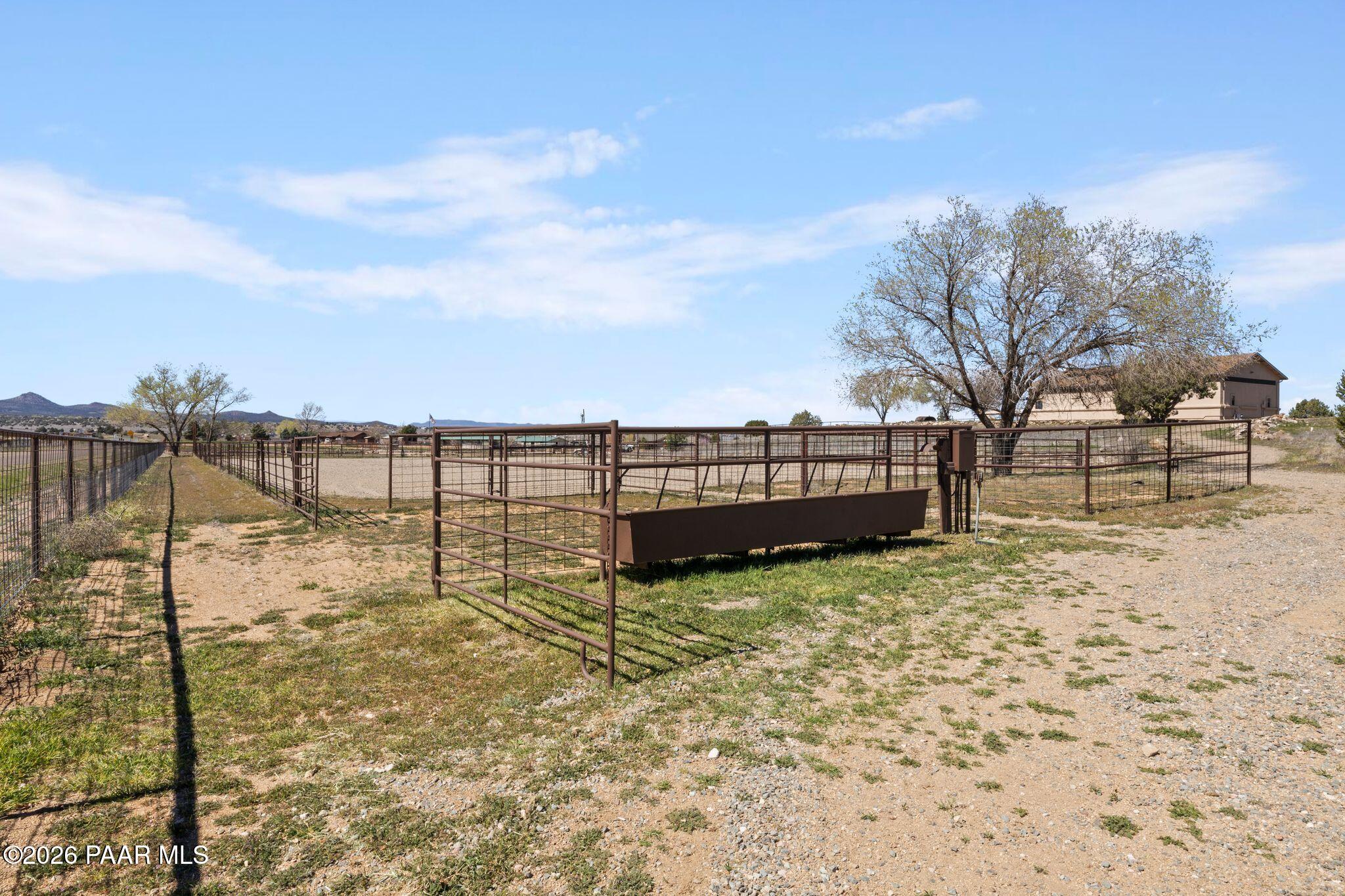 650 East Rimrock Road Paulden, AZ 86334 - Photo 81 of 108 Arena pens