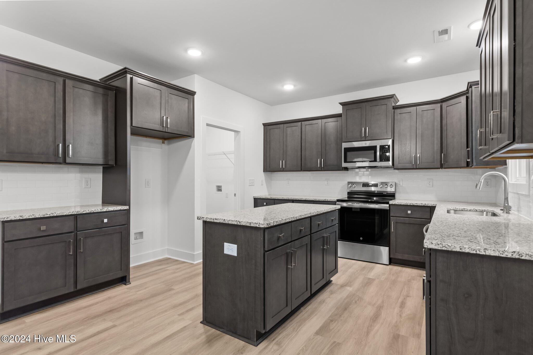 204 Grove Walk Road Raeford, NC 28376 - Photo 30 of 36 30-web-or-mls-707A9950