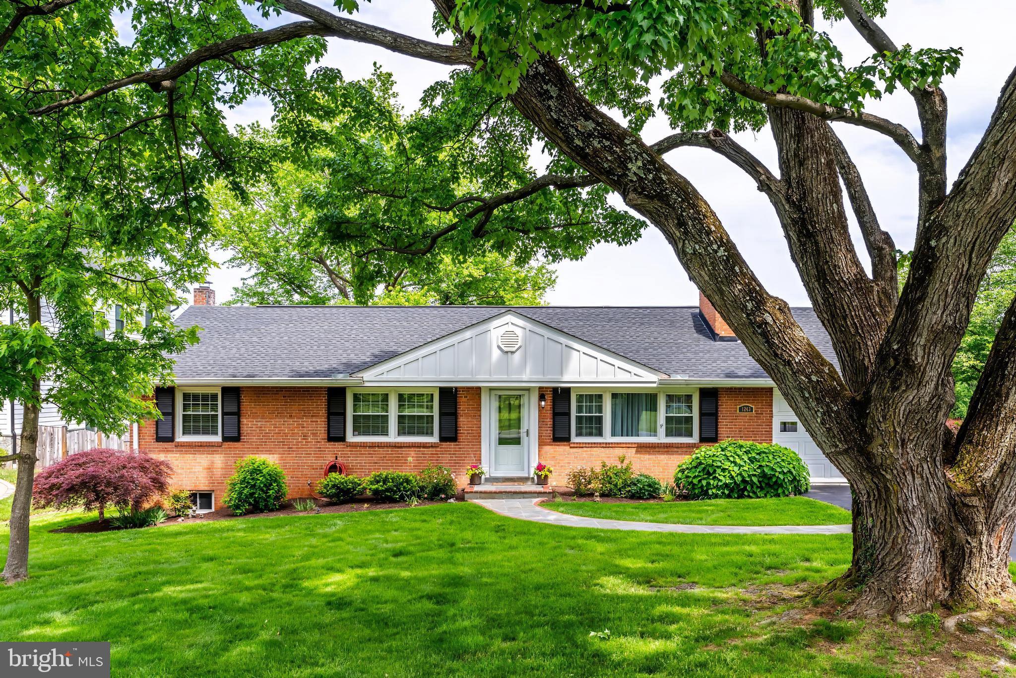 1243 Kurtz Road McLean, VA 22101 - Photo 1 of 26 Gallery Image 1