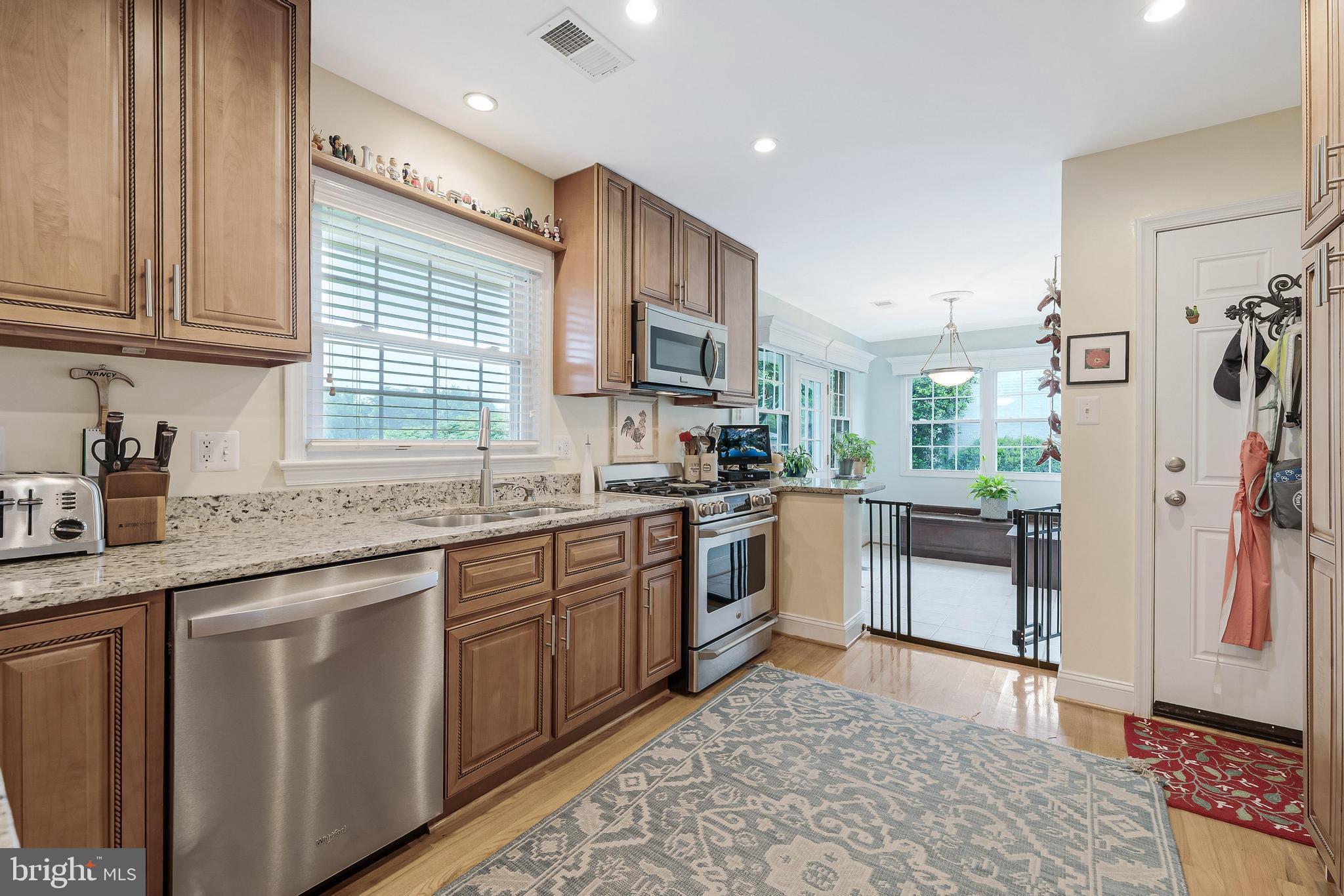 1243 Kurtz Road McLean, VA 22101 - Photo 10 of 26 Gallery Image 10