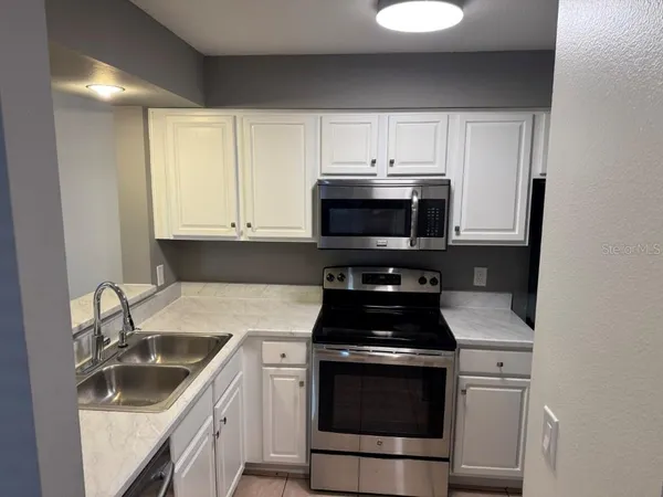 $1,750 | 3166 South Semoran Boulevard, Unit 1004, Orlando, FL 32822