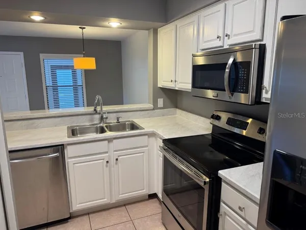 $1,750 | 3166 South Semoran Boulevard, Unit 1004, Orlando, FL 32822