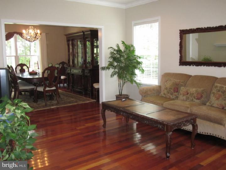 18 Rutland Shamong, NJ 08088 - Photo 3 of 25 Living Room