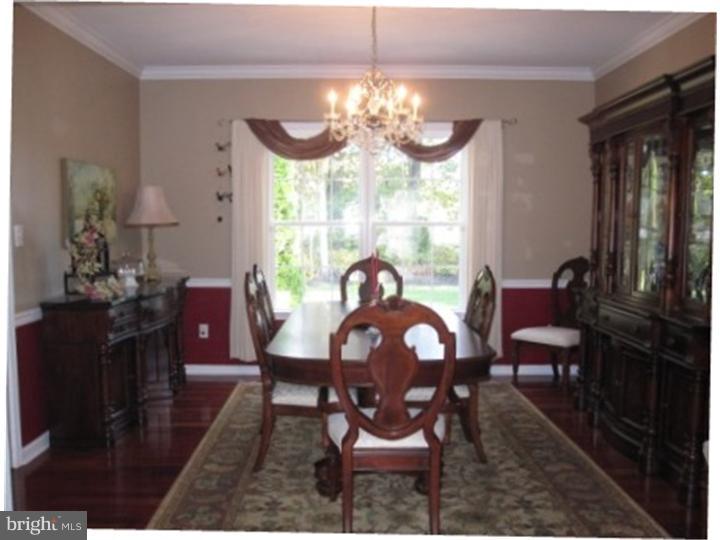 18 Rutland Shamong, NJ 08088 - Photo 5 of 25 Dining Room