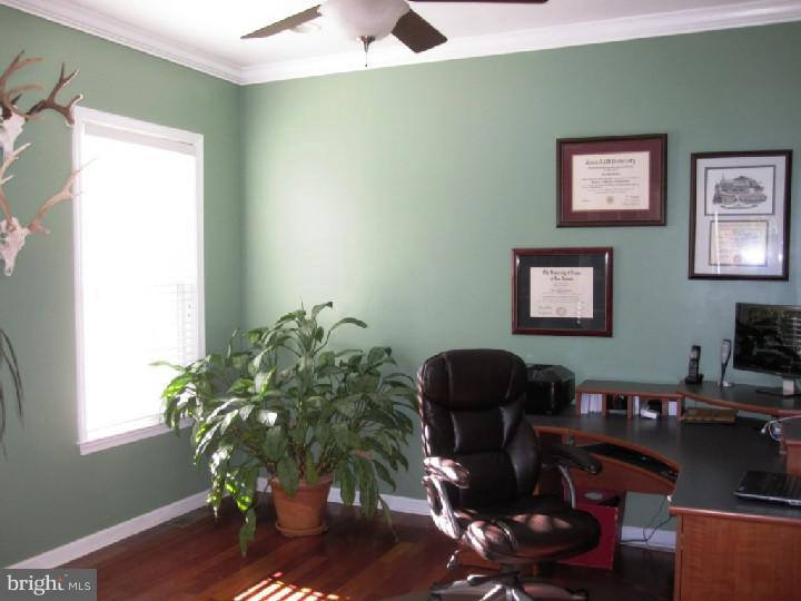 18 Rutland Shamong, NJ 08088 - Photo 10 of 25 Office / Study