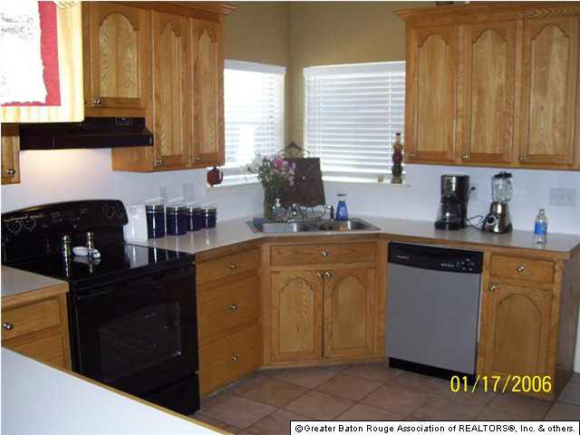 18419 Perkins Oak Road Prairieville, LA 70769 - Photo 4 of 7 Gallery Image 4