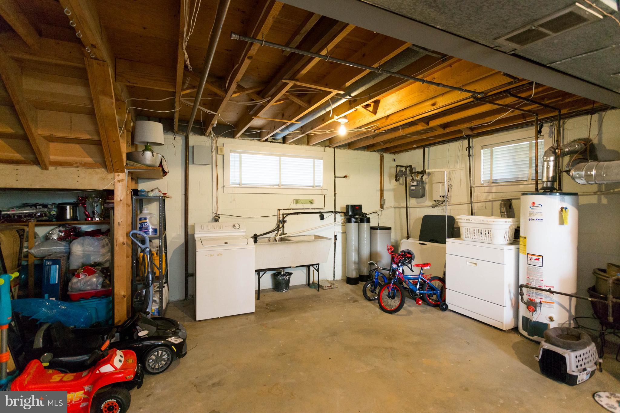 7120 Buchanan Road Temple Hills, MD 20748 - Photo 22 of 26 Washer/Dryer Area
