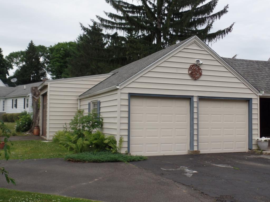 17 Badger Road Binghamton, NY 13901 - Photo 3 of 26 Gallery Image 3