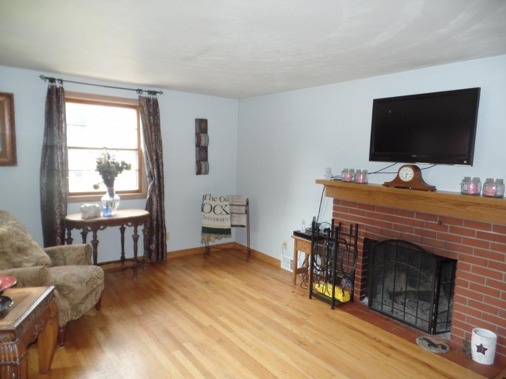 17 Badger Road Binghamton, NY 13901 - Photo 4 of 26 Gallery Image 4
