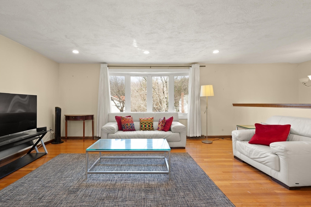 26 Sandy Ridge Circle Sharon, MA 02067 - Photo 4 of 31