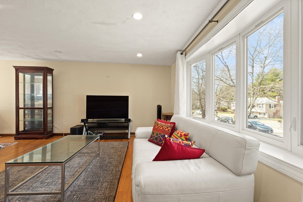 26 Sandy Ridge Circle Sharon, MA 02067 - Photo 7 of 31