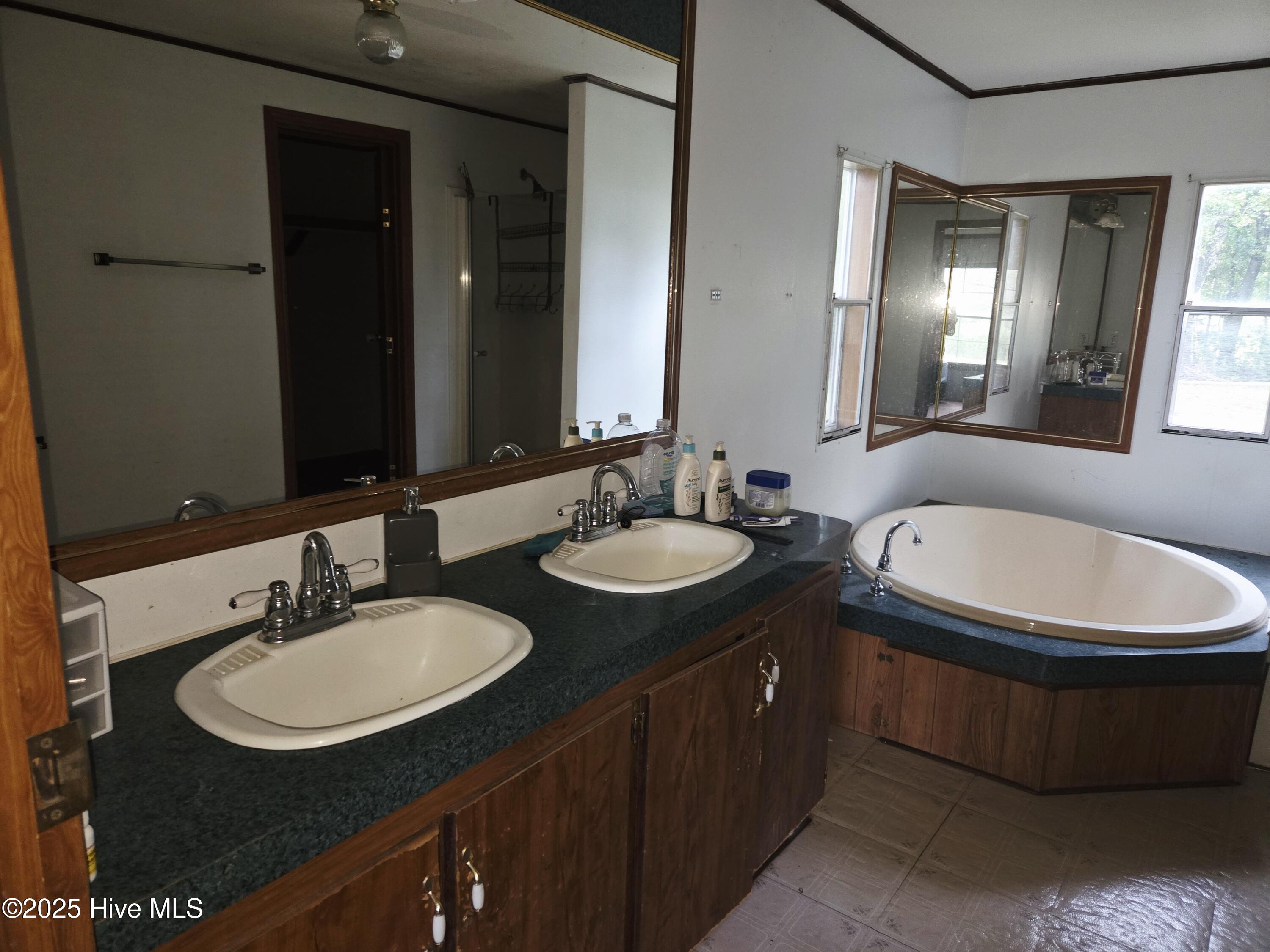 439 Audrey Lane New Bern, NC 28560 - Photo 12 of 24 20251028_171920