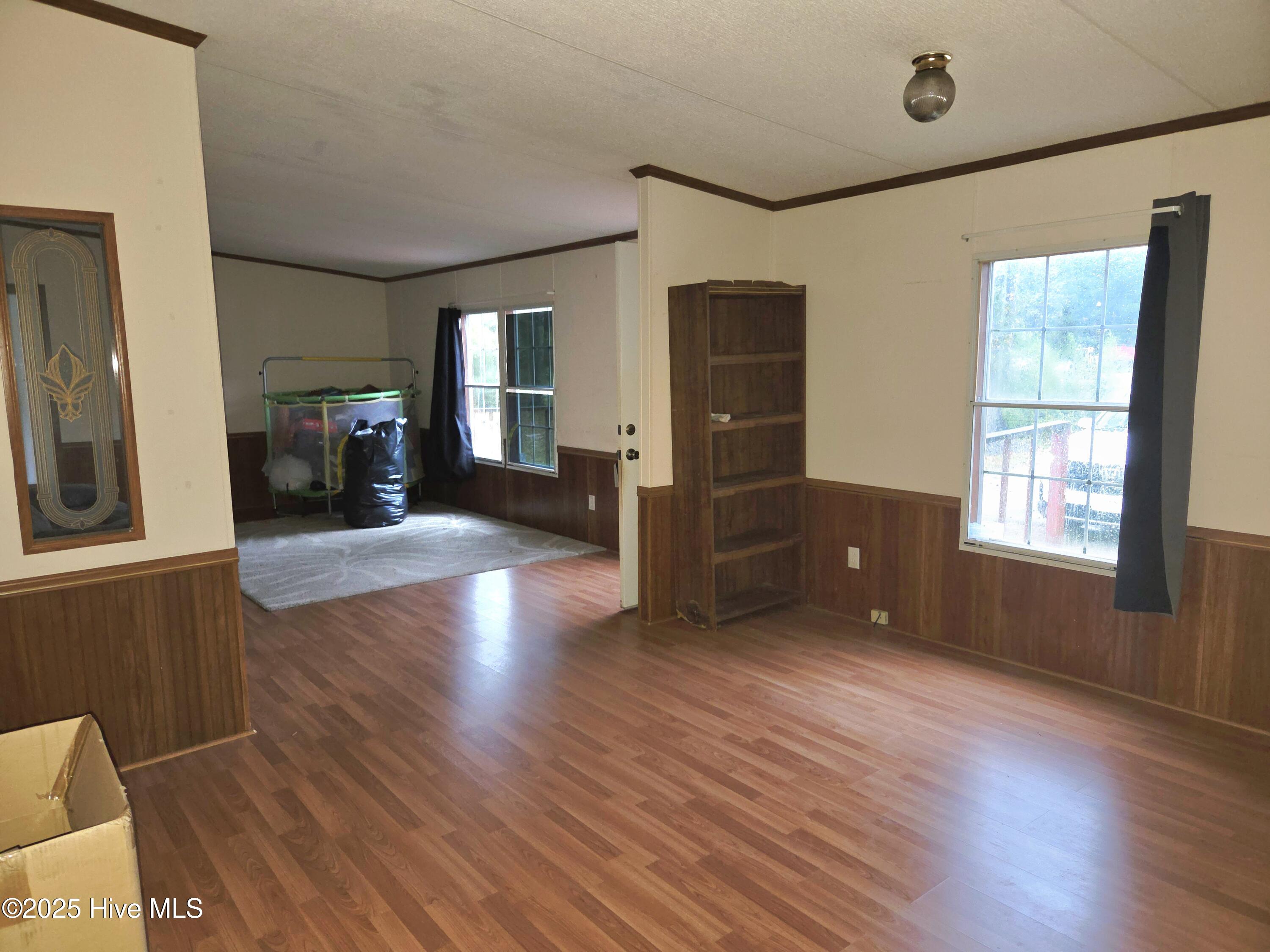 439 Audrey Lane New Bern, NC 28560 - Photo 4 of 24 20251028_172644