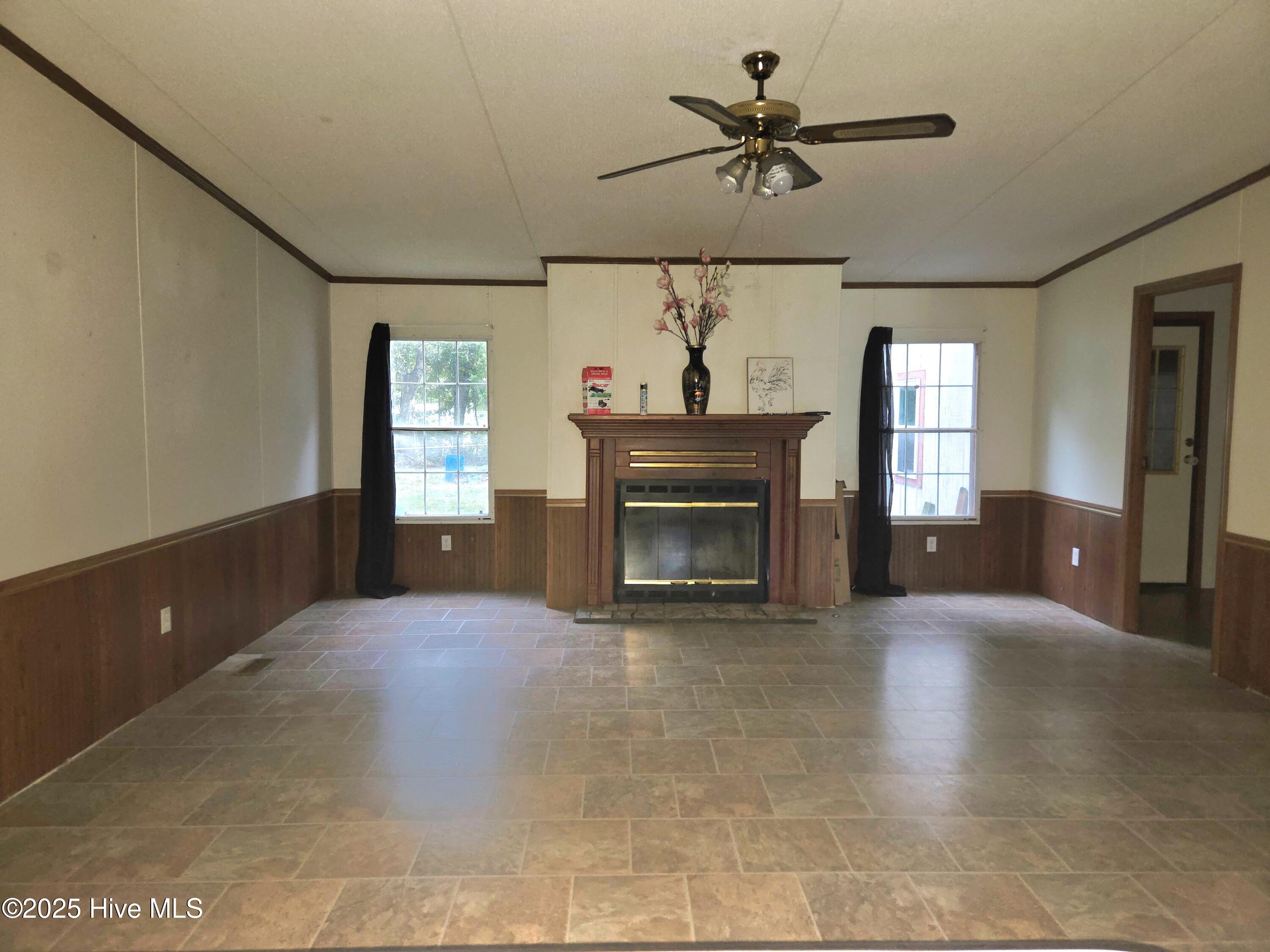 439 Audrey Lane New Bern, NC 28560 - Photo 6 of 24 20251028_172602