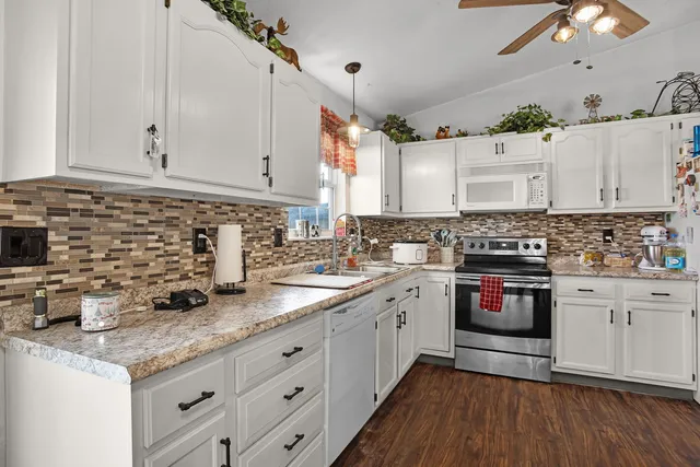 $195,000 | 207 Byrn Street, Troy, IL 62294