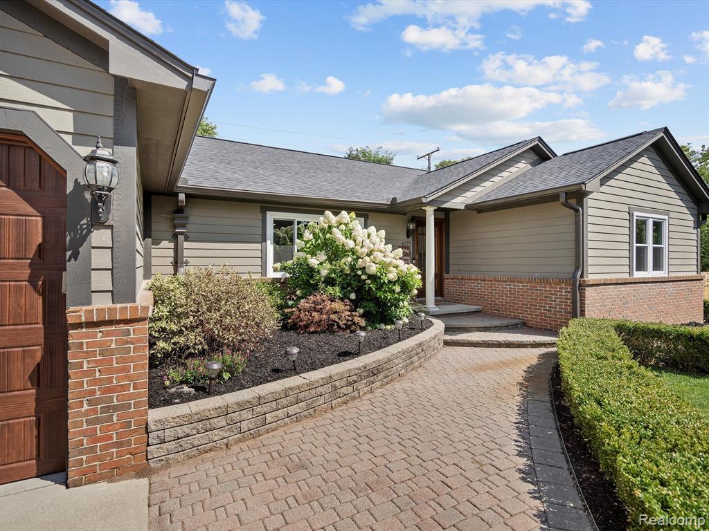 4275 Springdale Street Rochester, MI 48306 - Photo 6 of 51