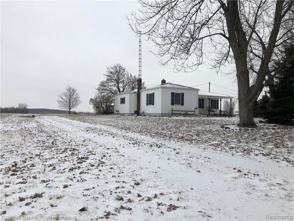 2115 Parmenter Road Corunna, MI 48817 - Photo 15 of 20 IMG_1328.JPG