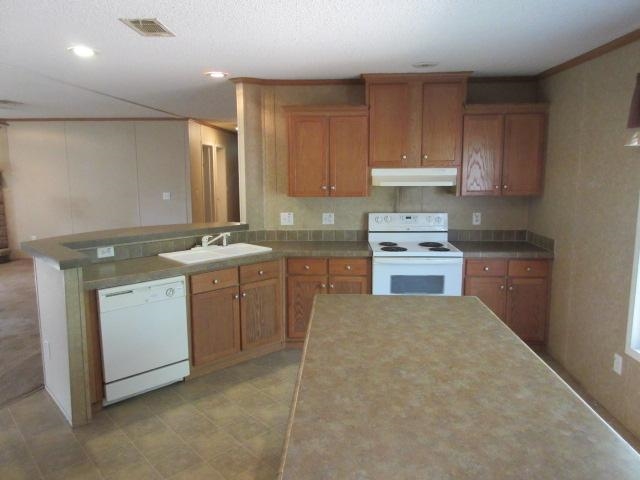 10043 Rebel Road Pensacola, FL 32526 - Photo 7 of 18 Gallery Image 7