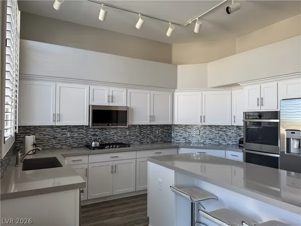 $3,575 | 2012 Scarlet Rose Drive, Las Vegas, NV 89134