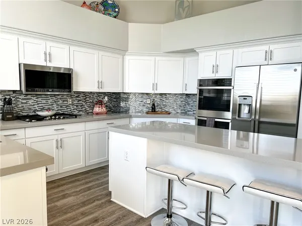 $3,575 | 2012 Scarlet Rose Drive, Las Vegas, NV 89134