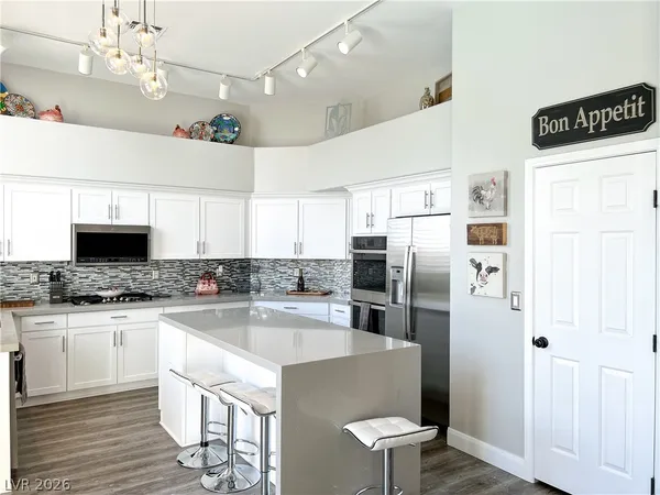 $3,575 | 2012 Scarlet Rose Drive, Las Vegas, NV 89134