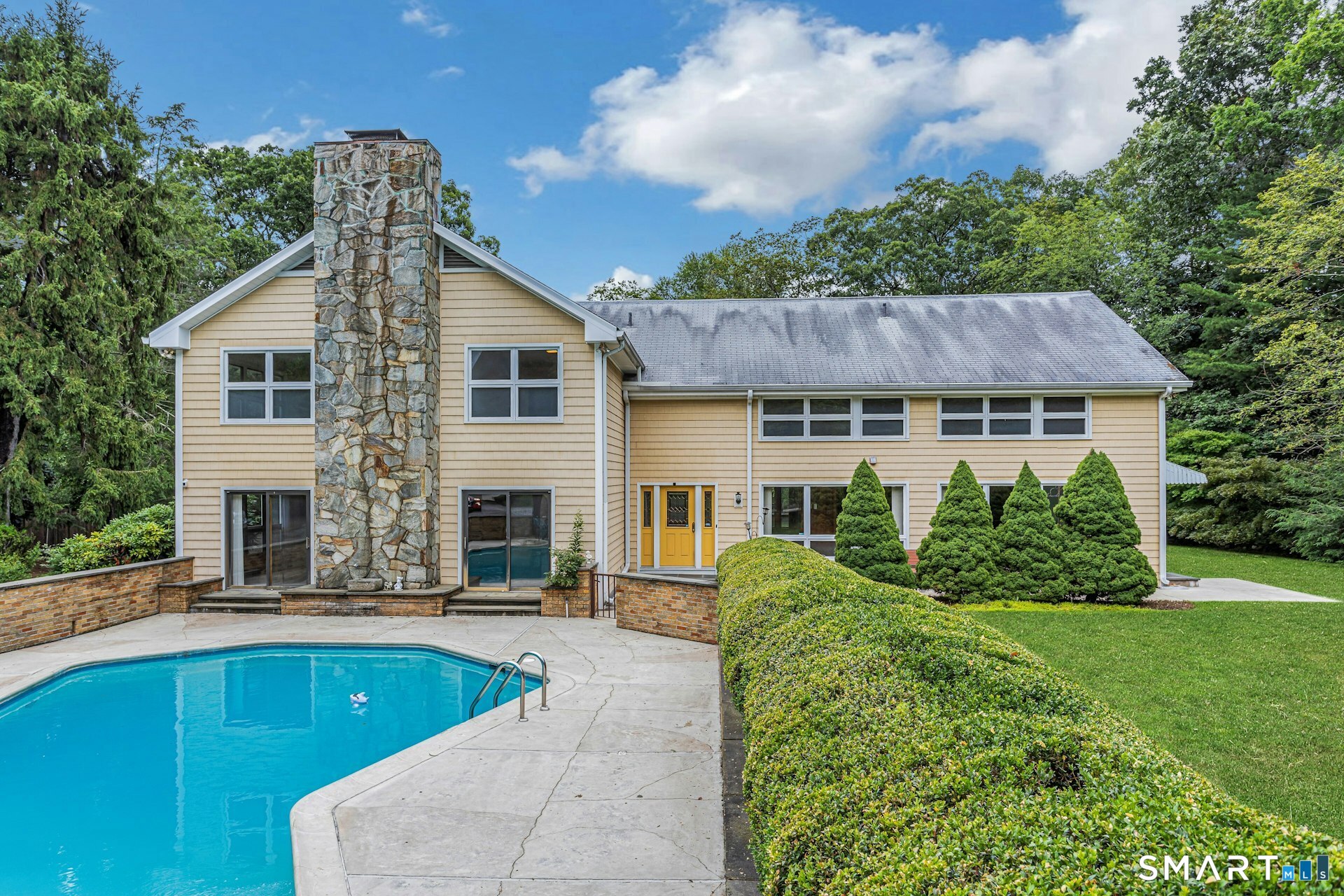 222 Brookside Road Darien, CT 06820 - Photo 3 of 26