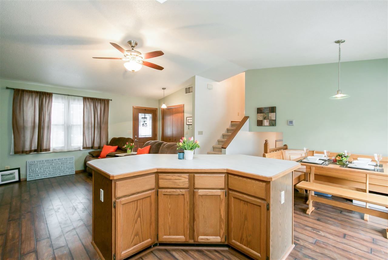 4138 Sunset Solon, IA 52333 - Photo 9 of 25 Gallery Image 9