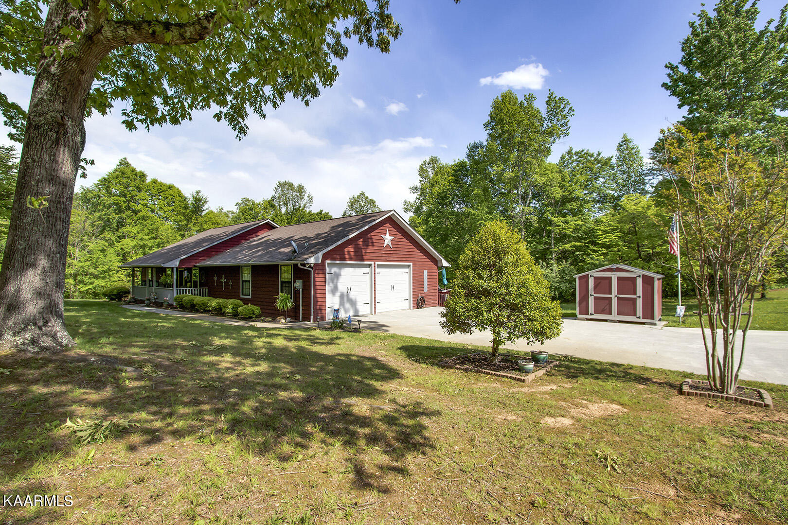 101 Deer Run Vonore, TN 37885 - Photo 2 of 40 02_101 Deer Run_FrontRight