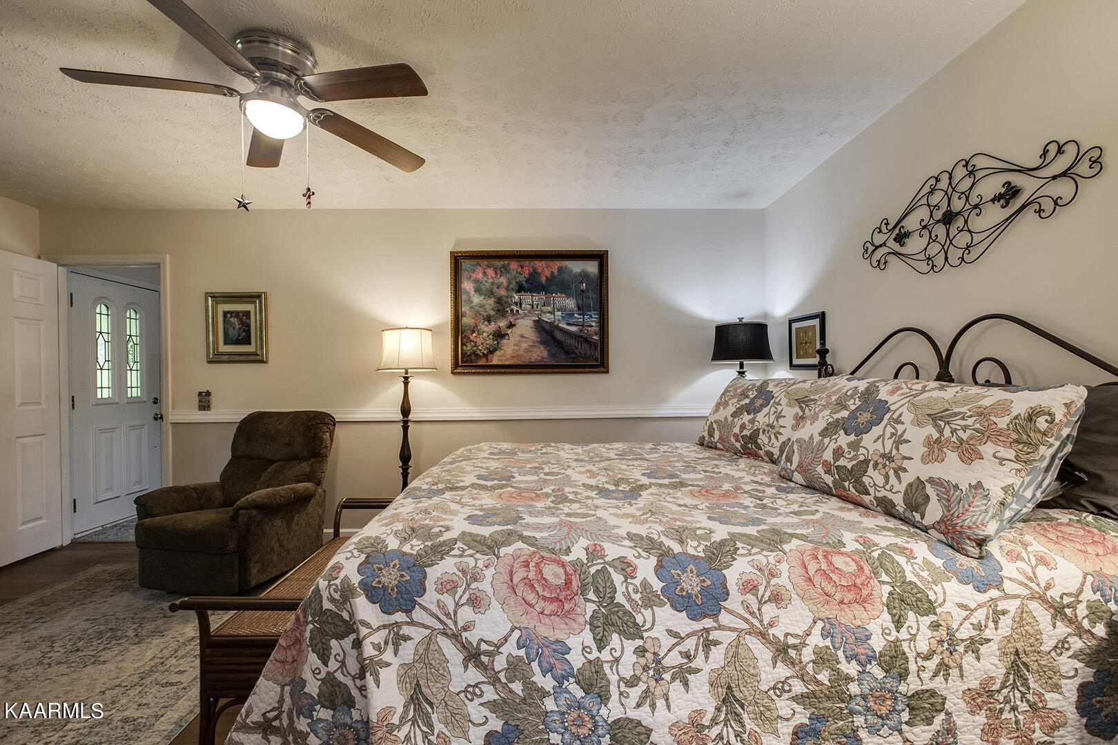 101 Deer Run Vonore, TN 37885 - Photo 29 of 40 29_101 Deer Run_MasterBedroom02