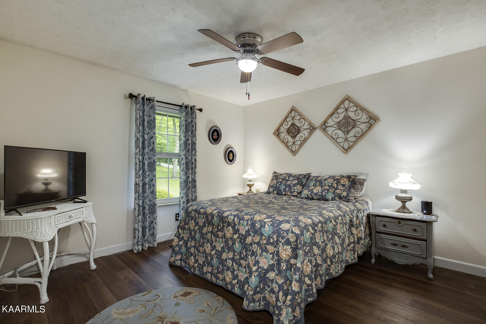 101 Deer Run Vonore, TN 37885 - Photo 31 of 40 31_101 Deer Run_Bedroom2_01