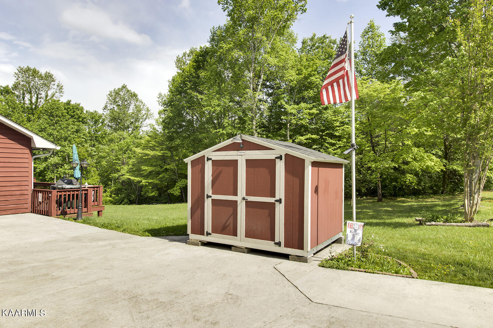 101 Deer Run Vonore, TN 37885 - Photo 37 of 40 37_101 Deer Run_GardenShed