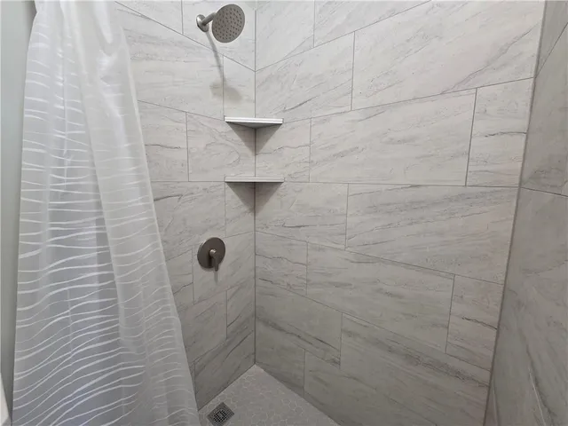 $105,000 | 1908 Kensington Avenue, Kansas City, MO 64127