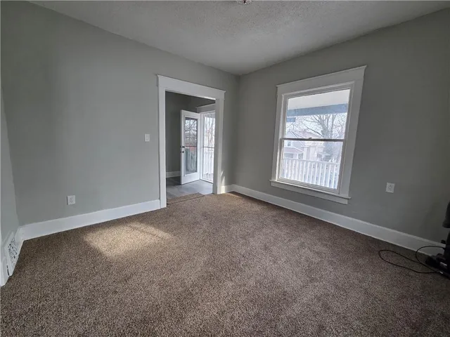 $105,000 | 1908 Kensington Avenue, Kansas City, MO 64127