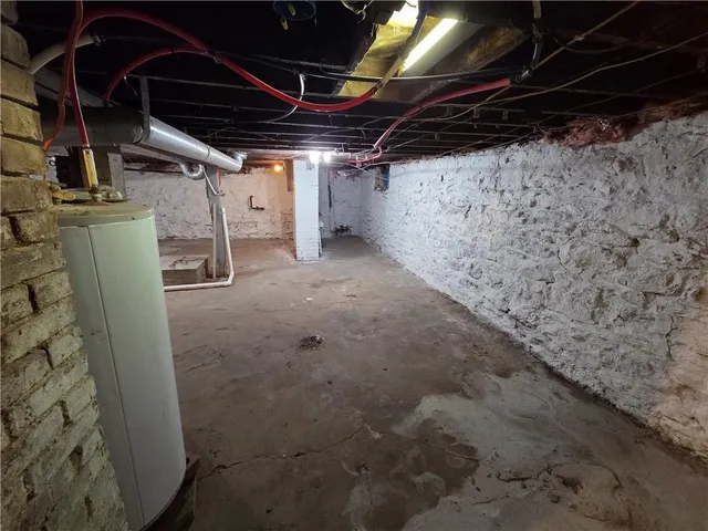 $105,000 | 1908 Kensington Avenue, Kansas City, MO 64127