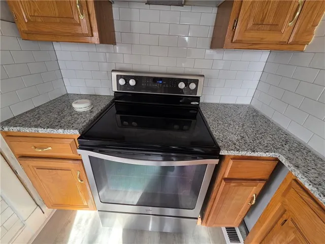 $105,000 | 1908 Kensington Avenue, Kansas City, MO 64127