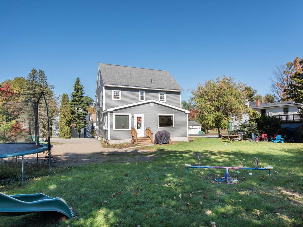 8 Autumn Street Rochester, NH 03868 - Photo 2 of 19