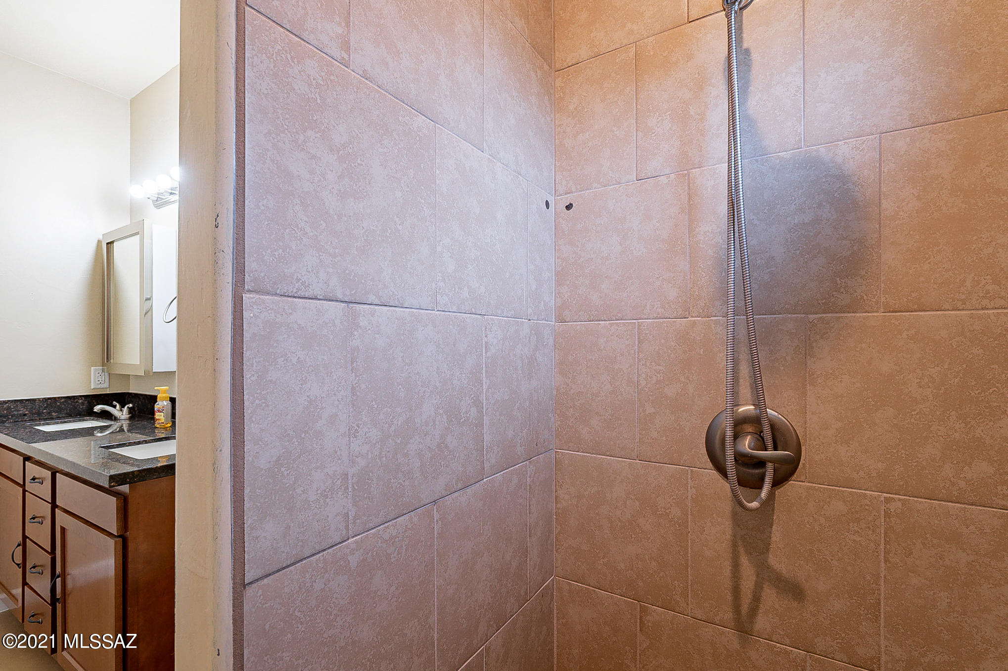 5923 East Alvord Road Tucson, AZ 85706 - Photo 11 of 37 Gallery Image 11