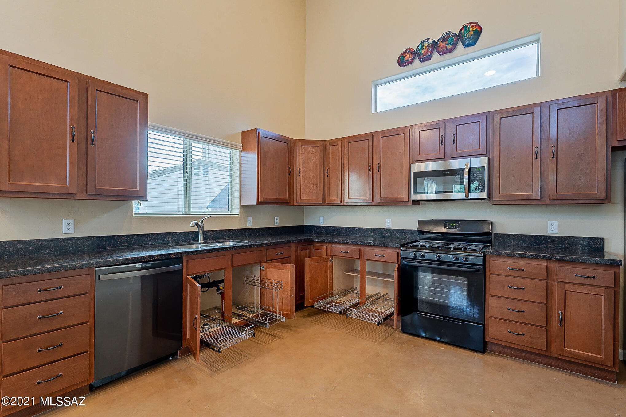 5923 East Alvord Road Tucson, AZ 85706 - Photo 6 of 37 Gallery Image 6