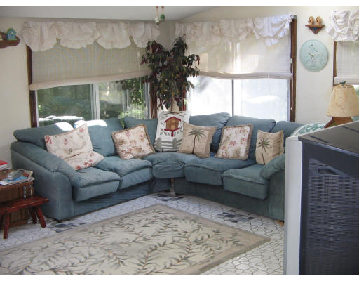 36 Staaf Road Saugus, MA 01906 - Photo 6 of 12 Gallery Image 6