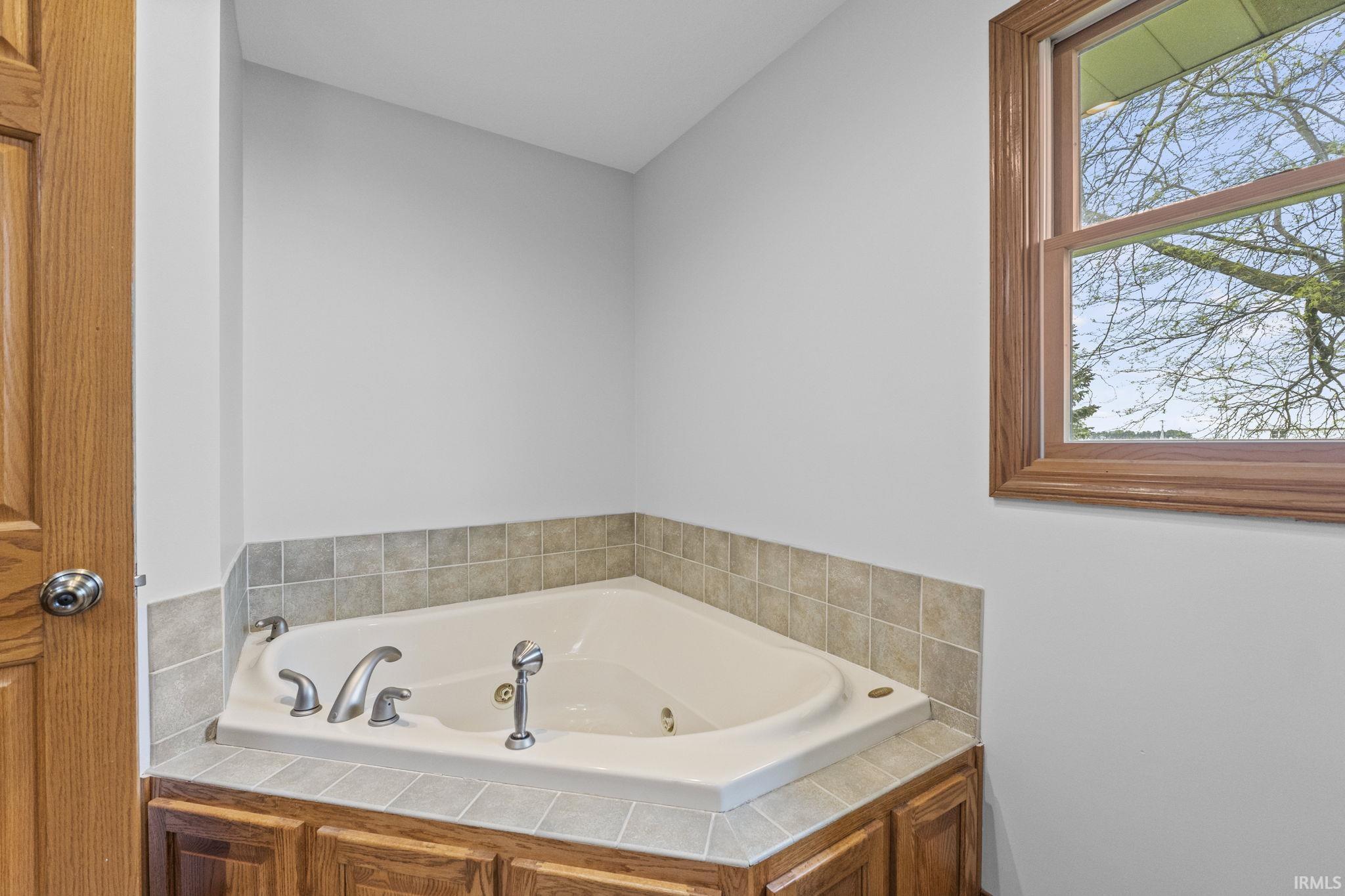 1635 Webster Road New Haven, IN 46774 - Photo 18 of 31