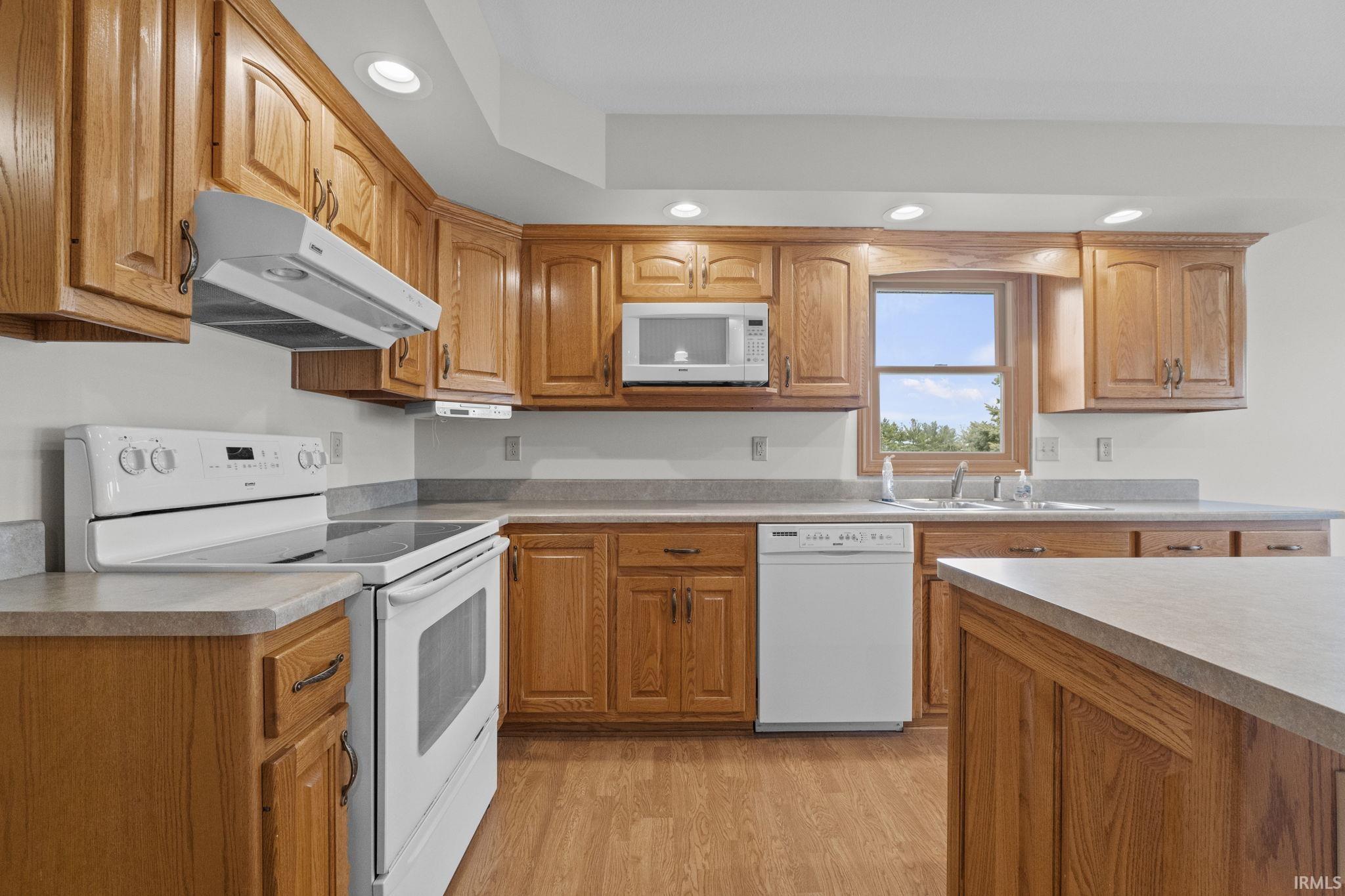 1635 Webster Road New Haven, IN 46774 - Photo 9 of 31