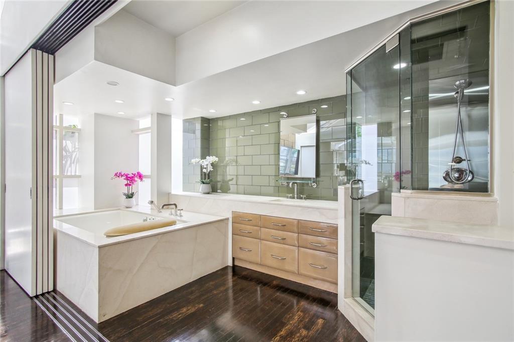 620 Decatur Street, Unit PHB2 New Orleans, LA 70130 - Photo 13 of 40 Gallery Image 13