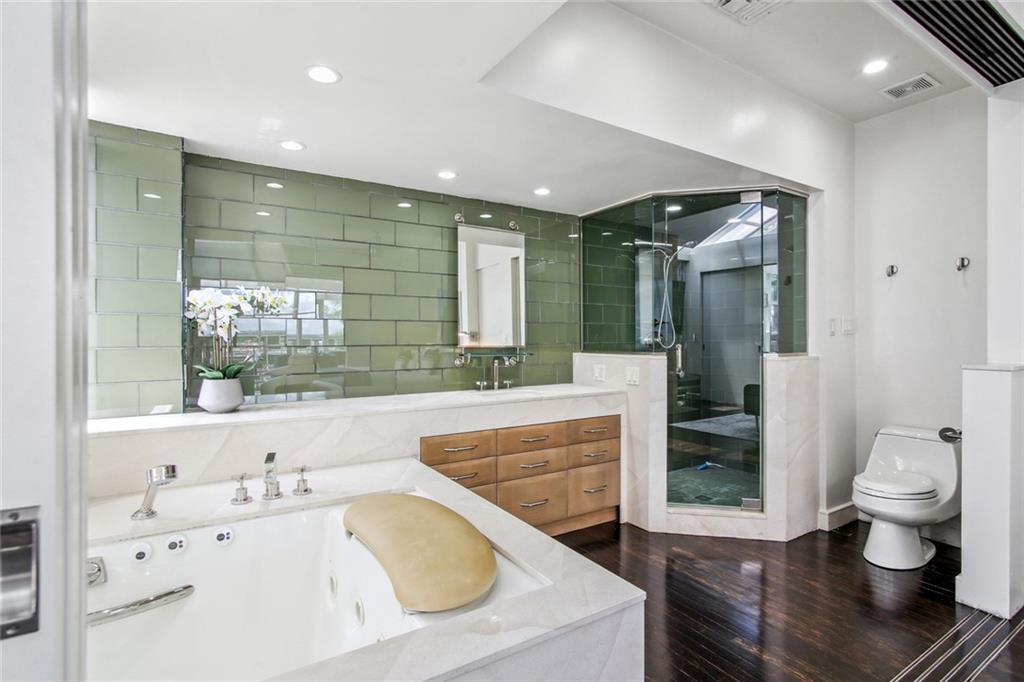 620 Decatur Street, Unit PHB2 New Orleans, LA 70130 - Photo 14 of 40 Gallery Image 14