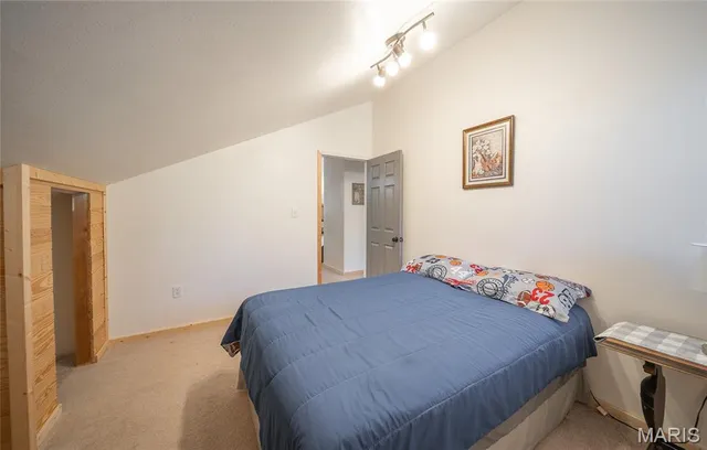 $525,000 | 18899 Iron Mine Road, Licking, MO 65542