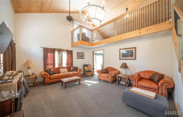 $525,000 | 18899 Iron Mine Road, Licking, MO 65542